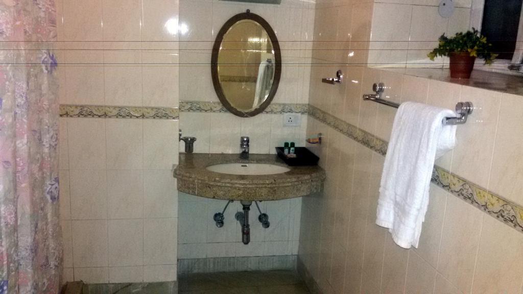 The Amber Vermont Estate Apartment Mussoorie Phòng bức ảnh